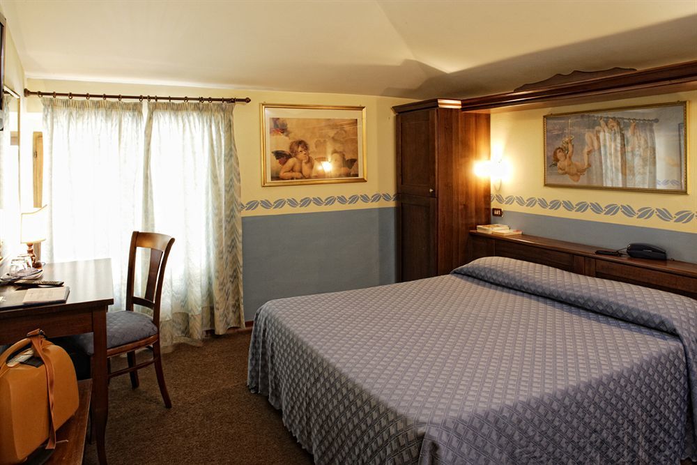 Hotel Porta Nuova Assisi Ngoại thất bức ảnh